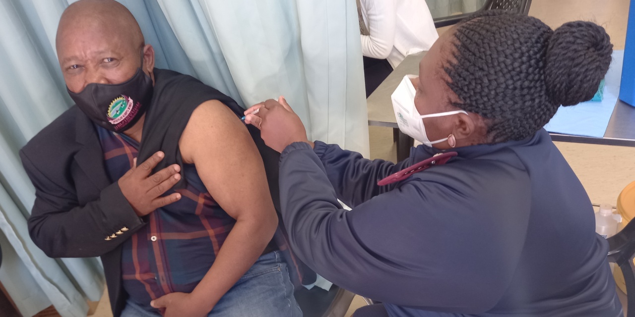 UMZIMVUBU MAYOR CLLR SOBANE MNUKWA RECEIVED THE JOHNSON & JOHNSON COVID-19 VACCINE
